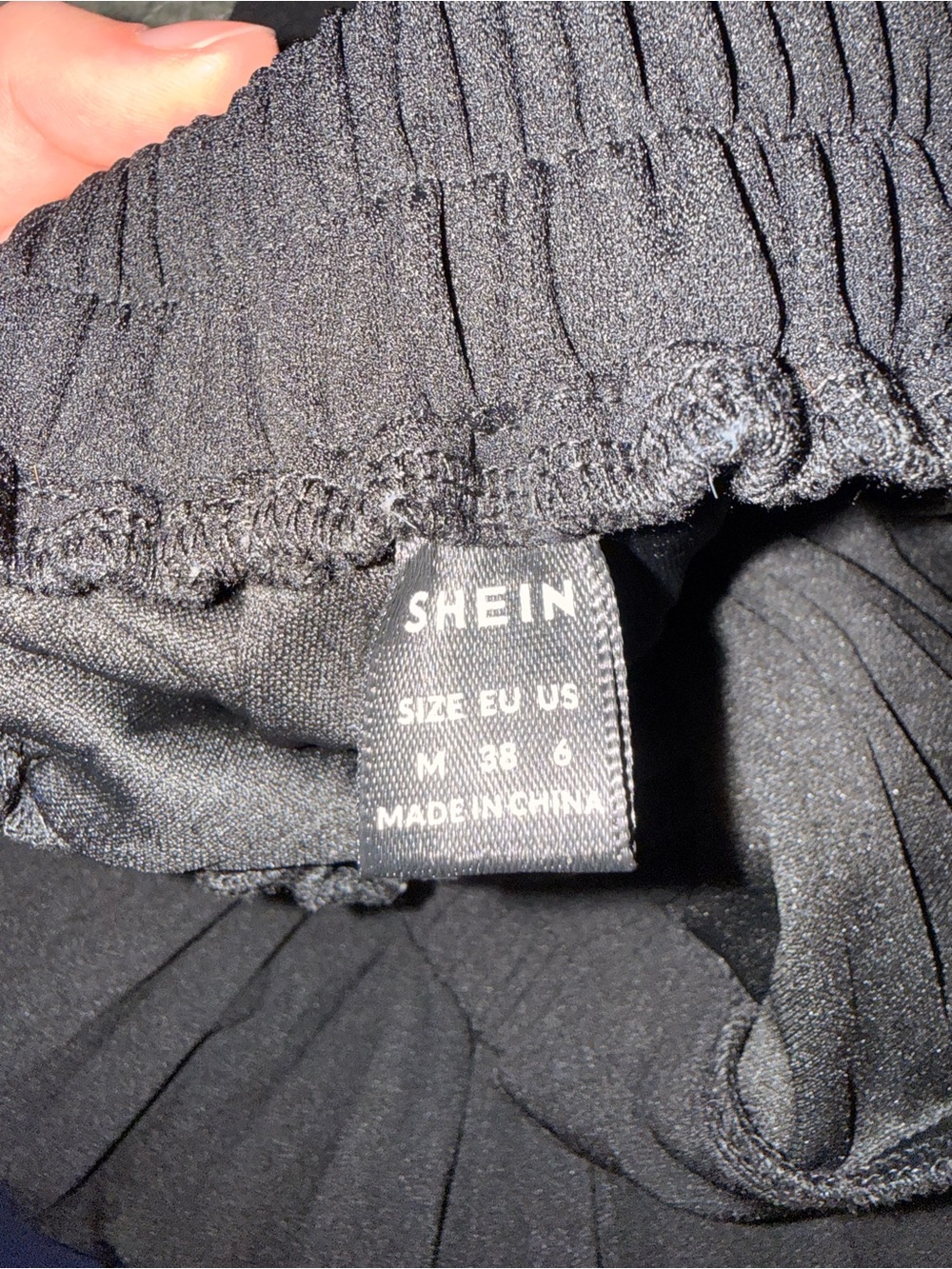SHEIN Black Pleated Maxi Skirt with Gold Buckle - Picture 2 of 3